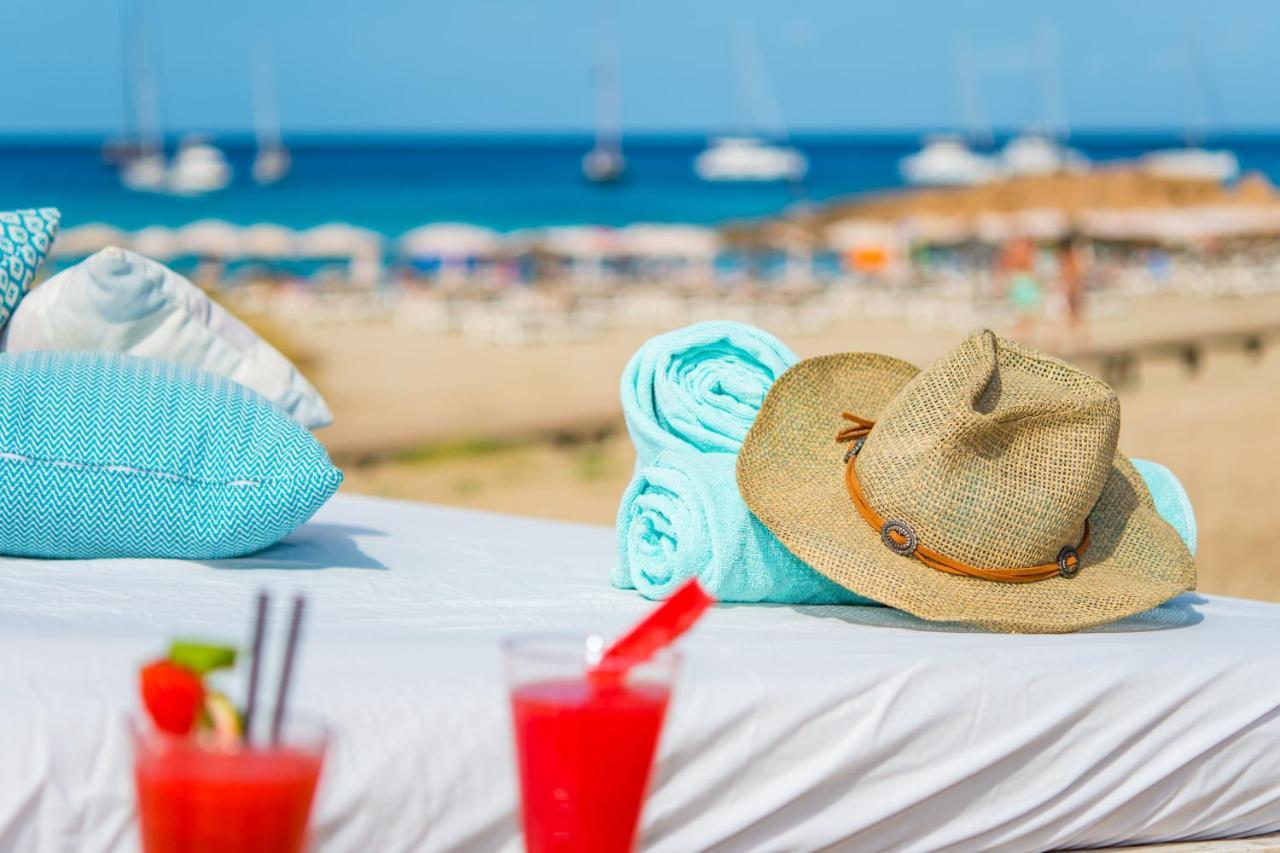 Insotel Tarida Beach Resort & Spa カラ・タリダ エクステリア 写真