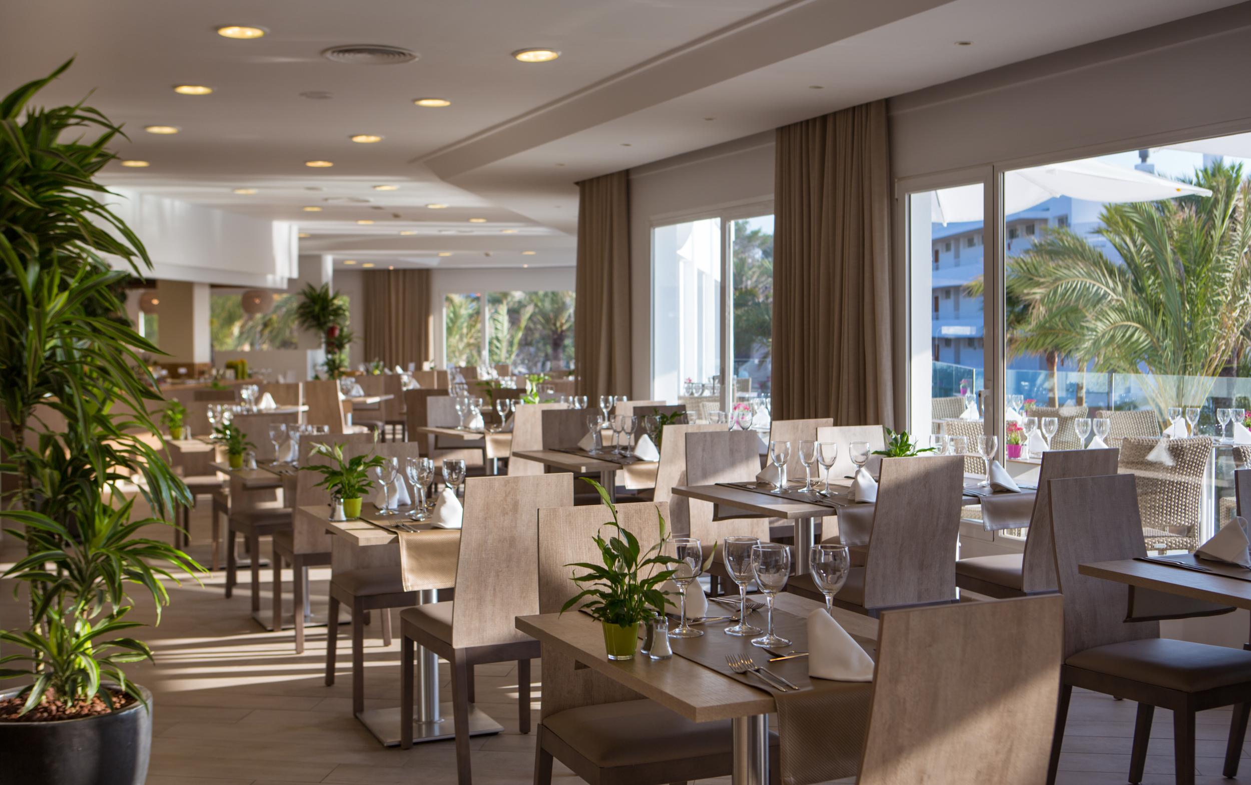 Insotel Tarida Beach Resort & Spa カラ・タリダ エクステリア 写真