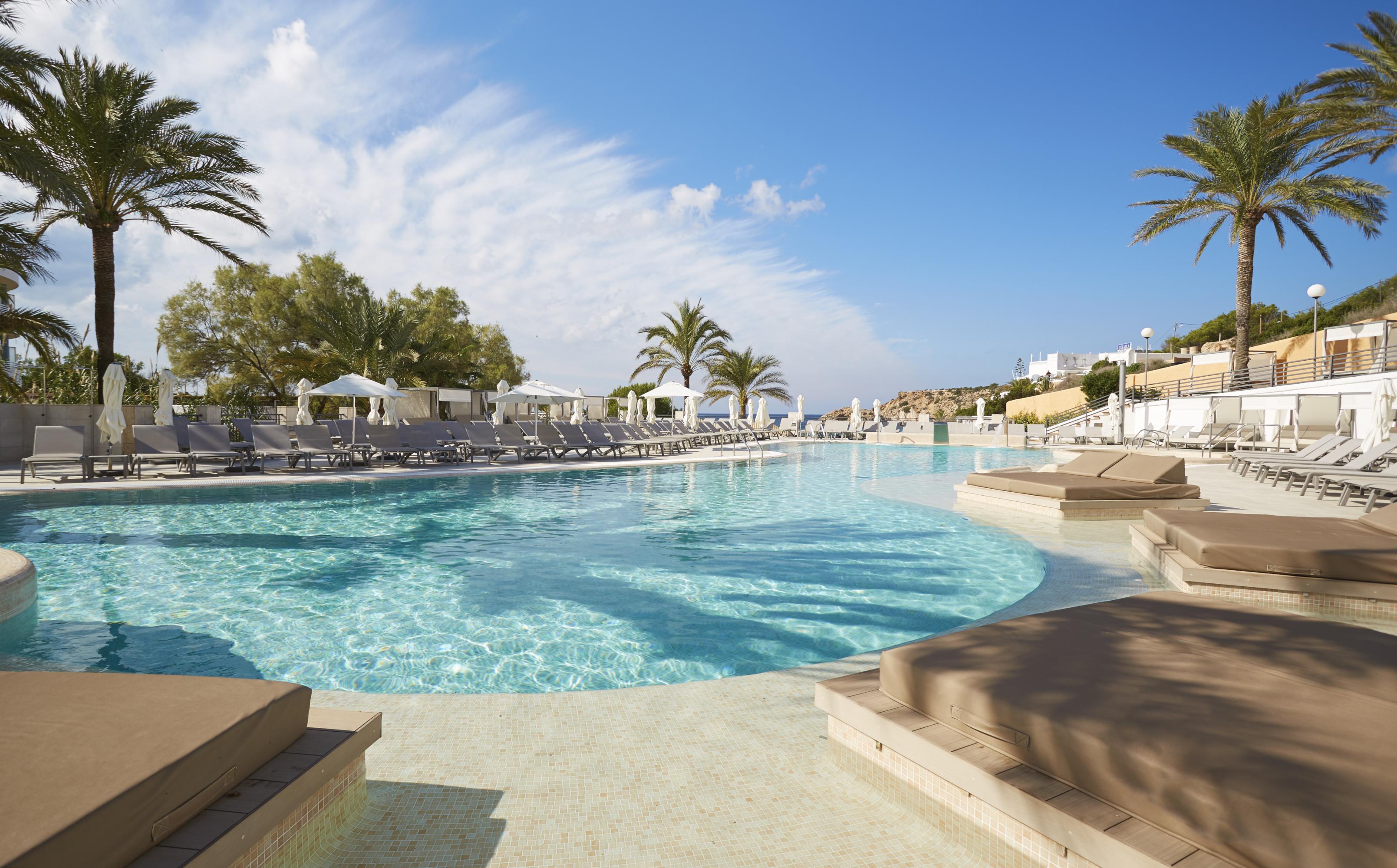 Insotel Tarida Beach Resort & Spa カラ・タリダ エクステリア 写真