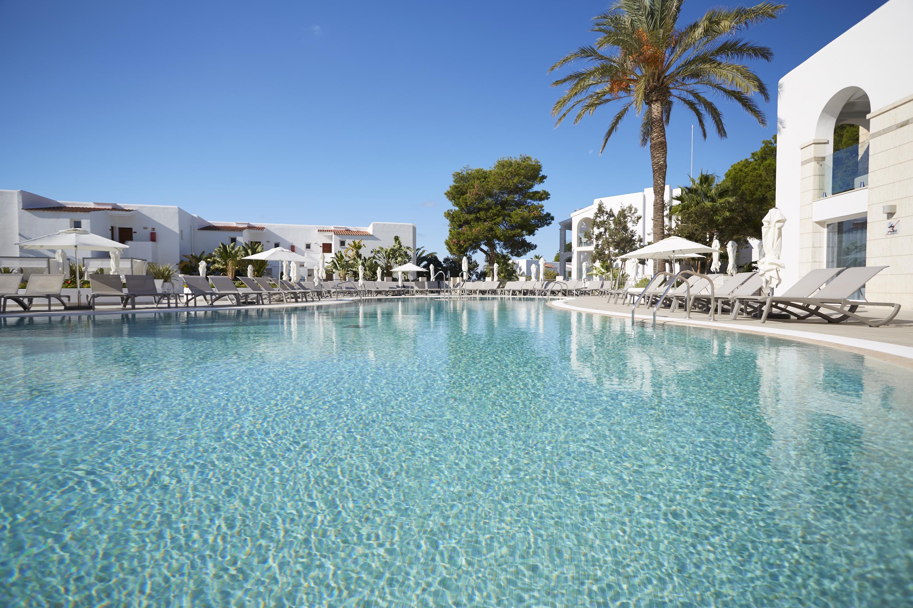 Insotel Tarida Beach Resort & Spa カラ・タリダ エクステリア 写真